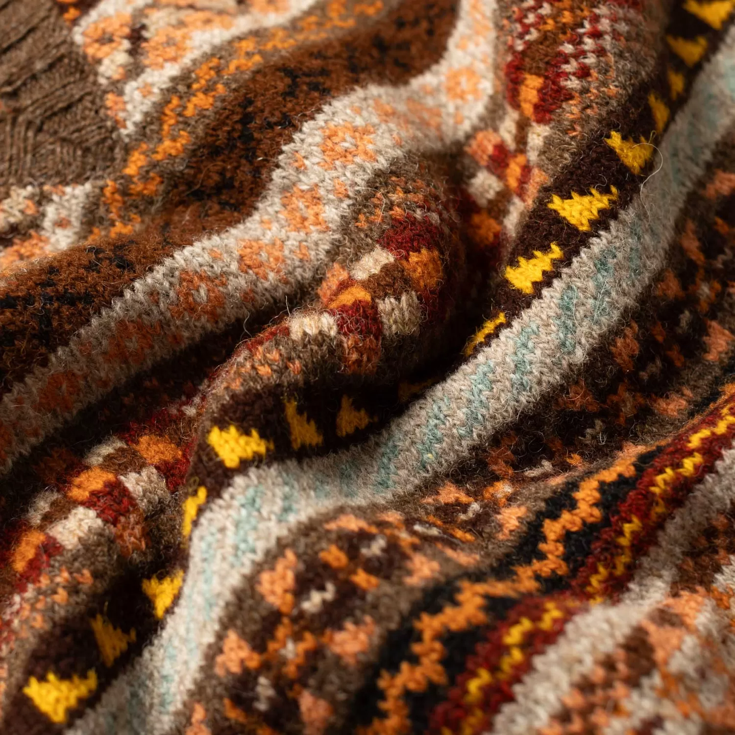 Jamieson's Of Shetland Knitwear | Vests<Jamieson's for Clutch Cafe Fair-Isle V-Neck Slip Over Orange x Brown
